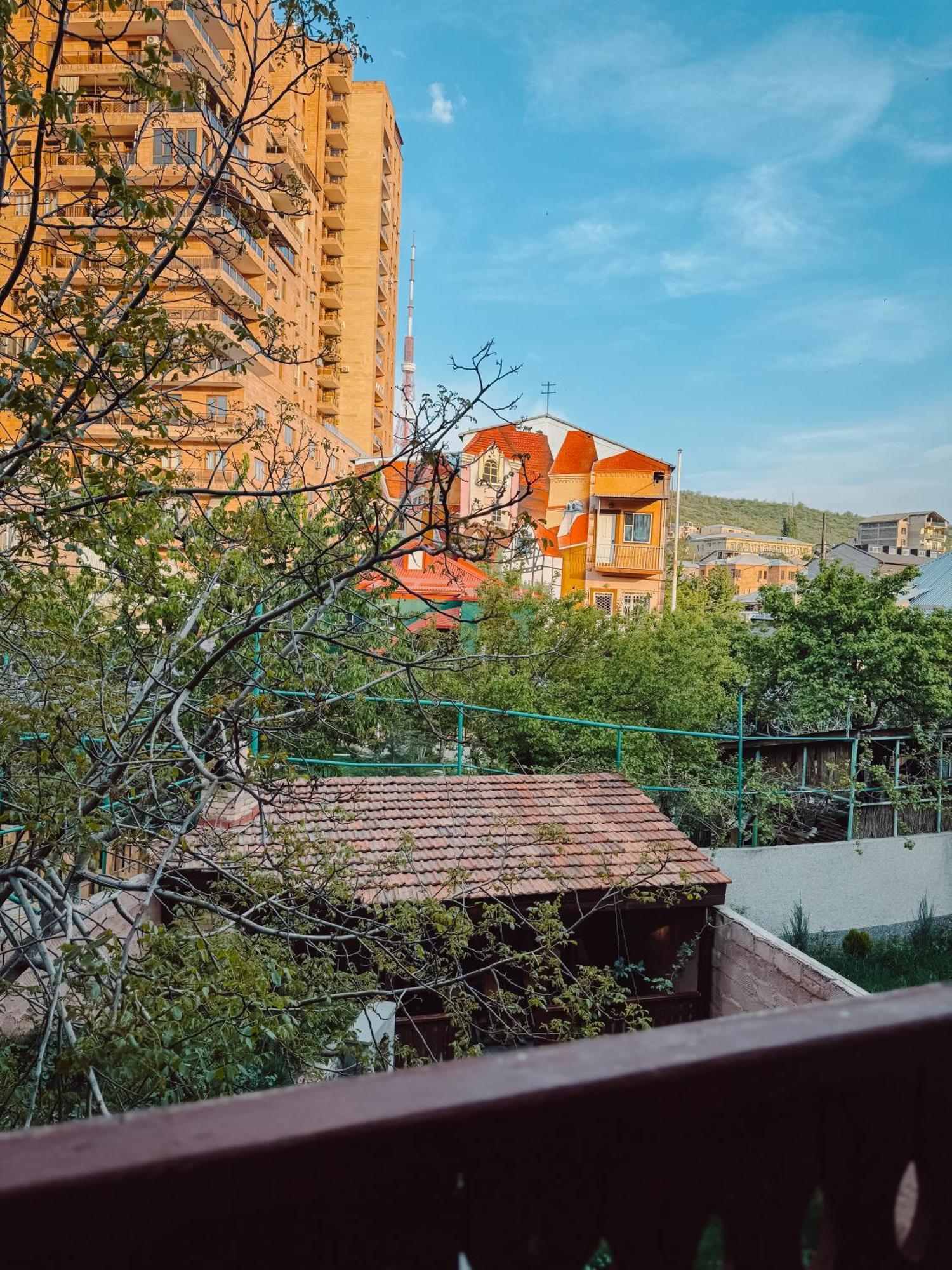 Armenia Hotel Γιερεβάν Εξωτερικό φωτογραφία