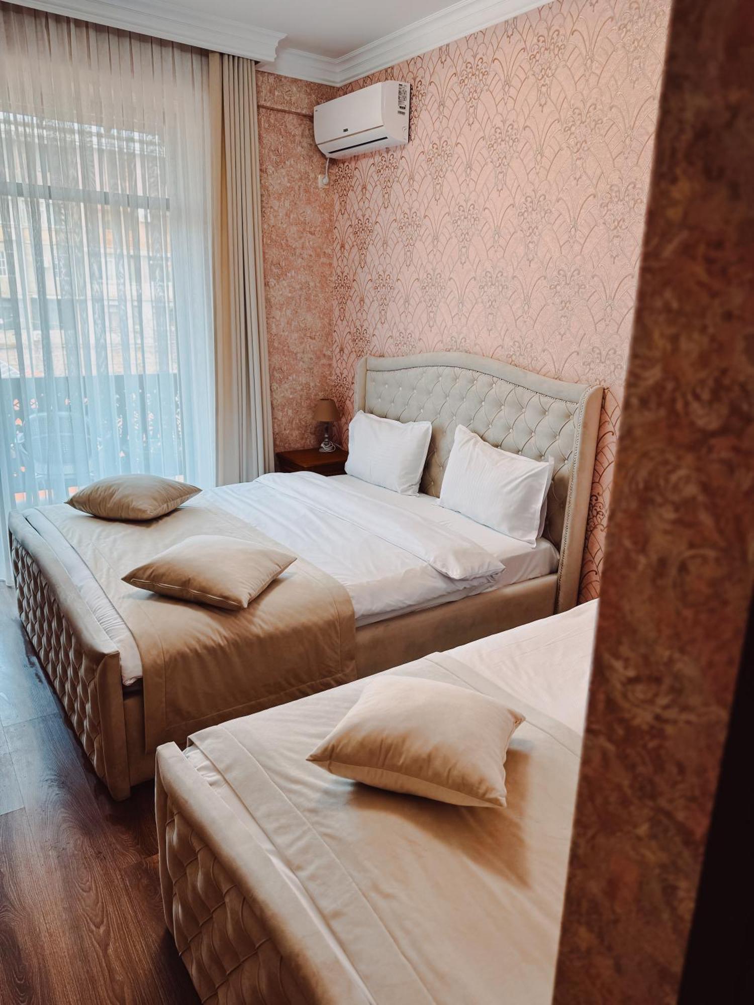 Armenia Hotel Γιερεβάν Εξωτερικό φωτογραφία