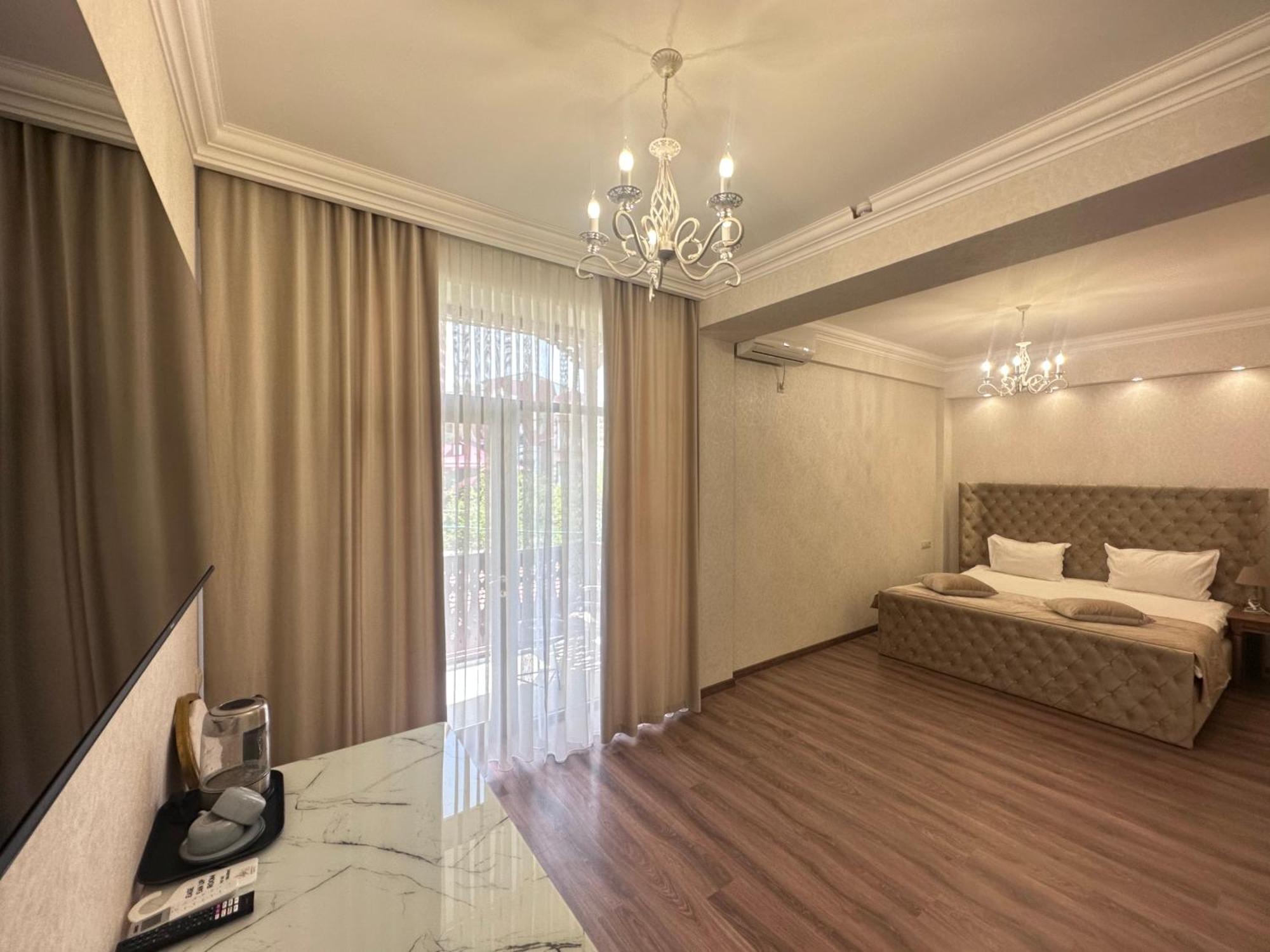 Armenia Hotel Γιερεβάν Εξωτερικό φωτογραφία