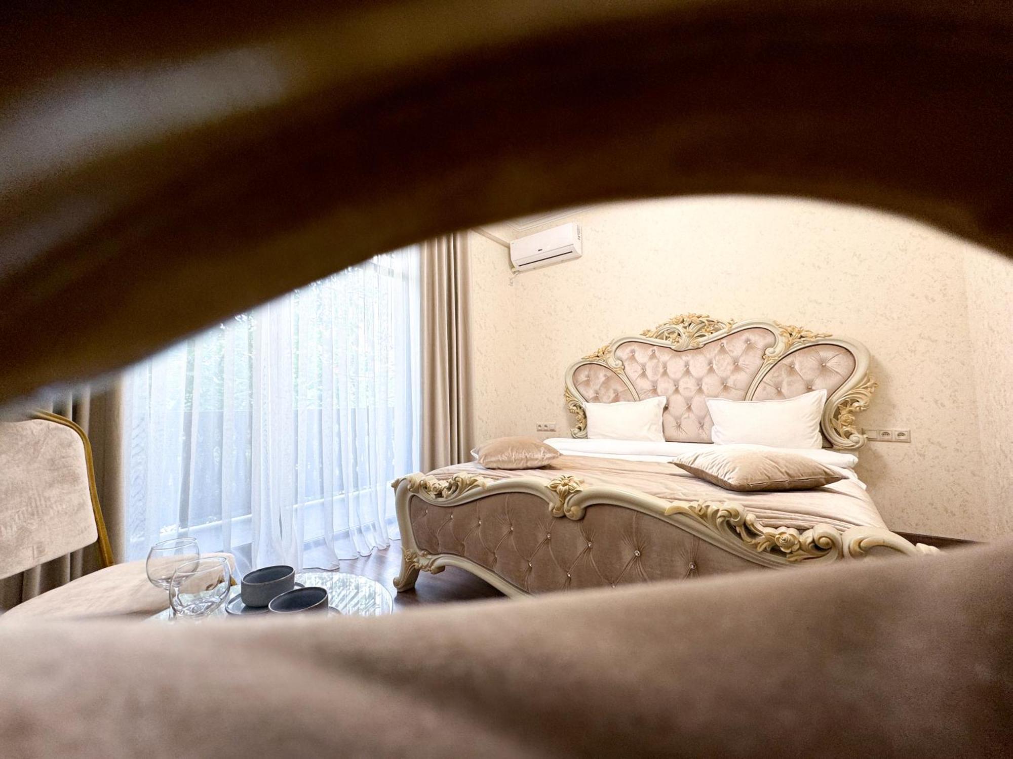 Armenia Hotel Γιερεβάν Εξωτερικό φωτογραφία