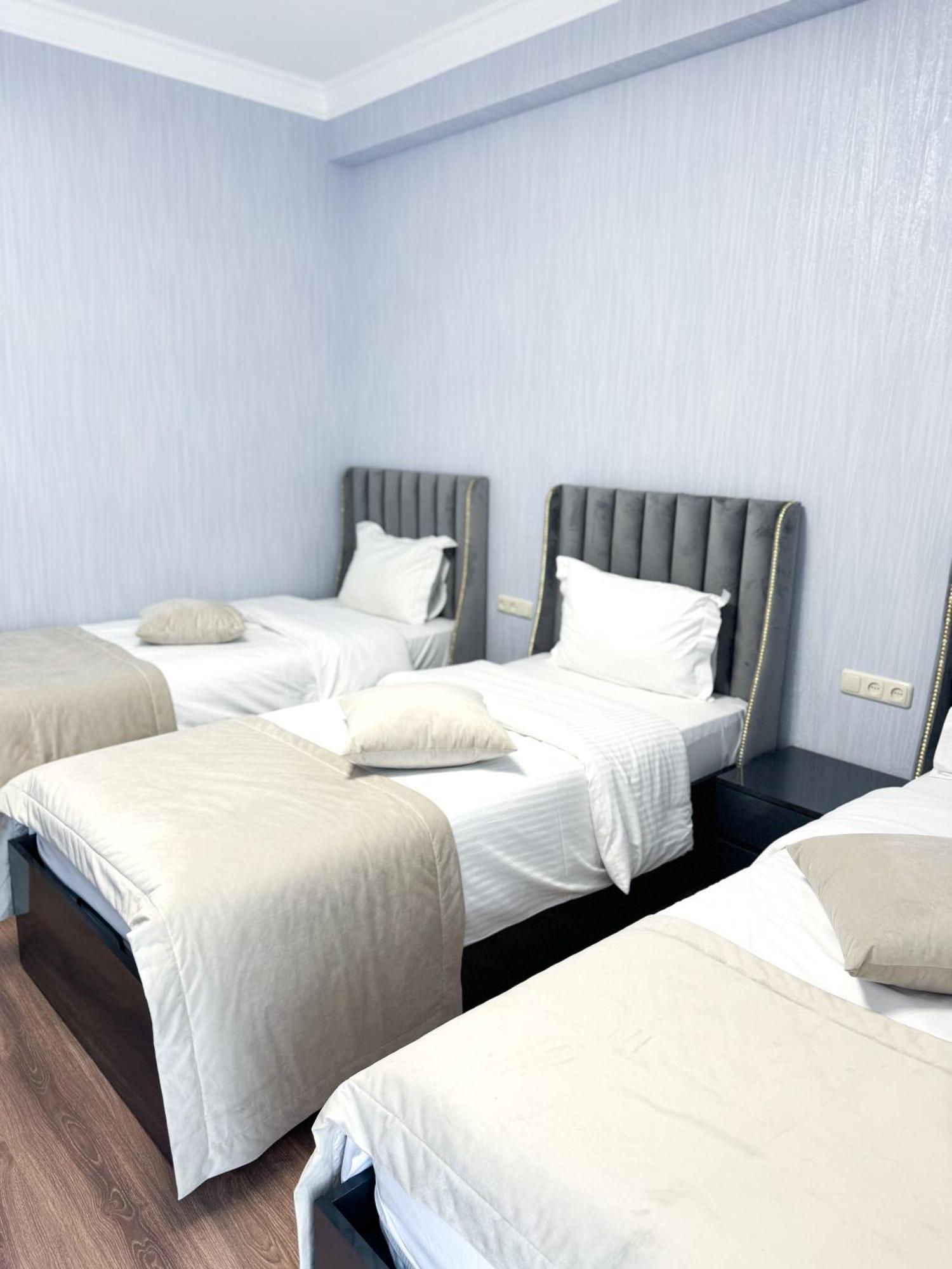 Armenia Hotel Γιερεβάν Εξωτερικό φωτογραφία