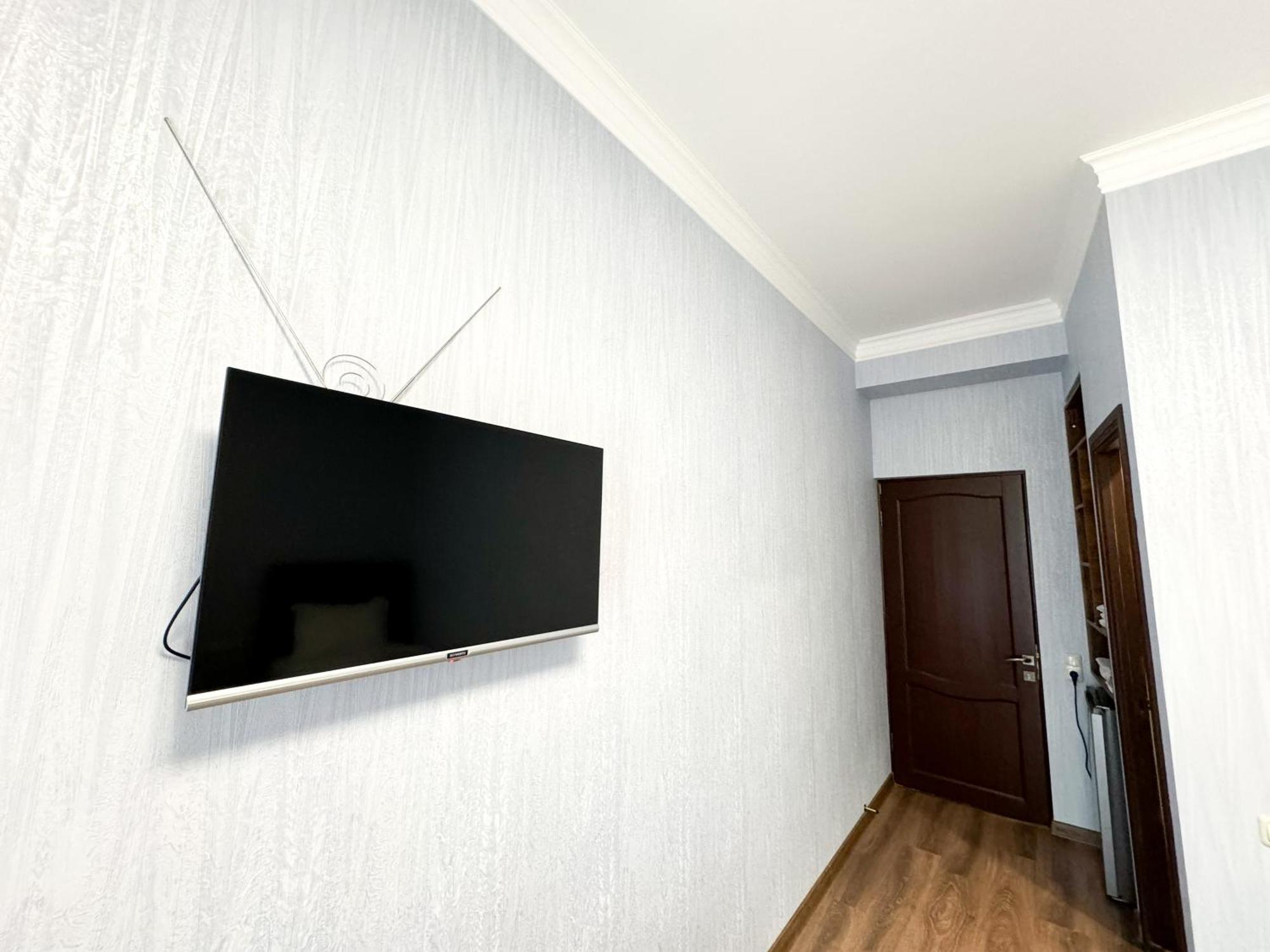 Armenia Hotel Γιερεβάν Εξωτερικό φωτογραφία