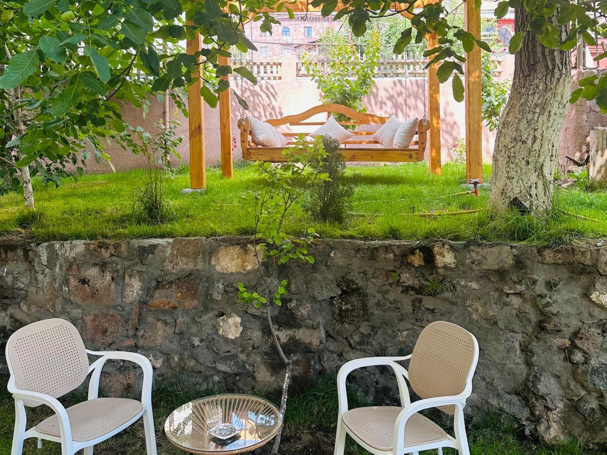 Armenia Hotel Γιερεβάν Εξωτερικό φωτογραφία